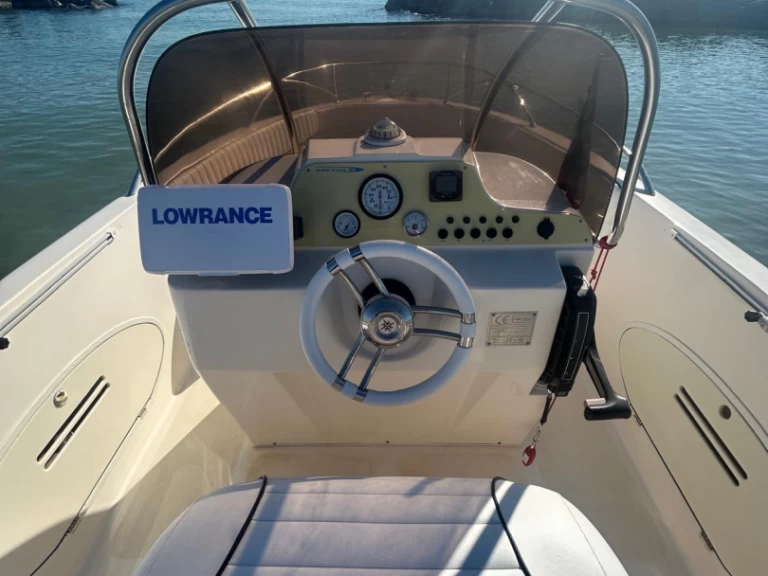 Alquiler de Lancha, con o sin patrón Mano Marine Porto San Giorgio