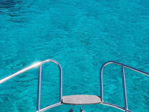 Alquiler de embarcaciones Jeanneau NC 11 enGzira en Samboat