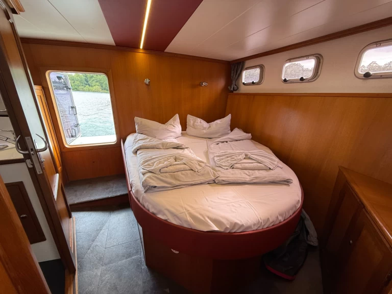 Alquiler Casa flotante Pedro con o sin  título de navegación