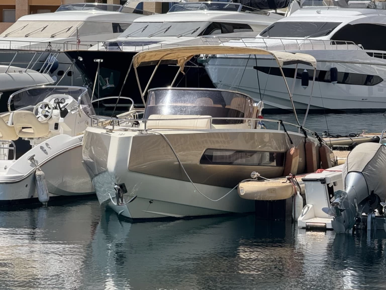 Alquiler Roquebrune-Cap-Martin - Invictus  Invictus 280 TT en SamBoat