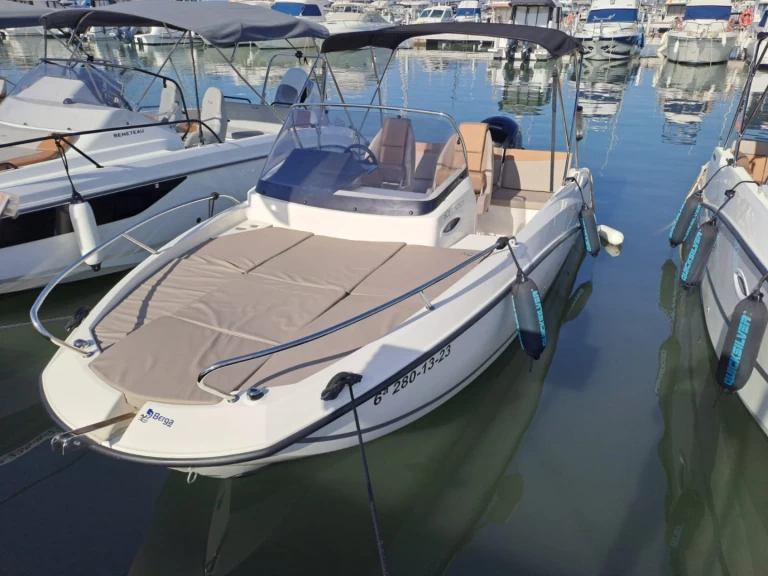 Alquiler de Quicksilver Activ 605 Sundeck en Cambrils