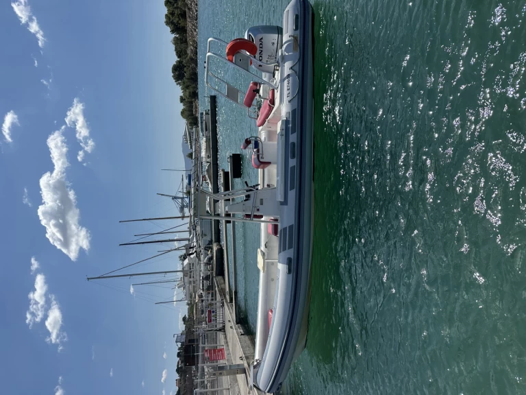 Neumática para alquilar Marsella al mejor precio