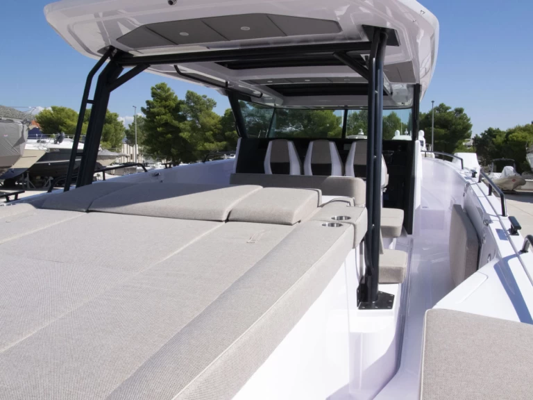 Axopar Axopar 45 Cross Top de alquiler a Seget Donji