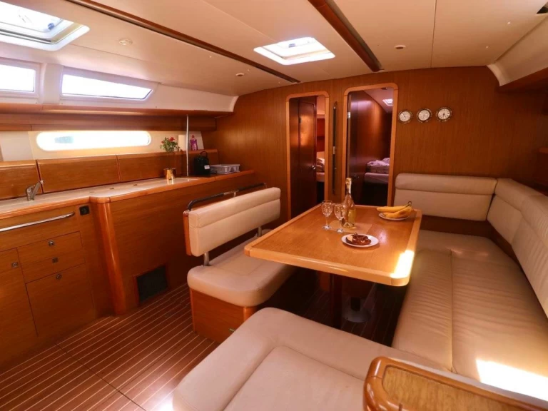 Alquiler de Jeanneau Sun Odyssey 49i Performance en Kuşadası