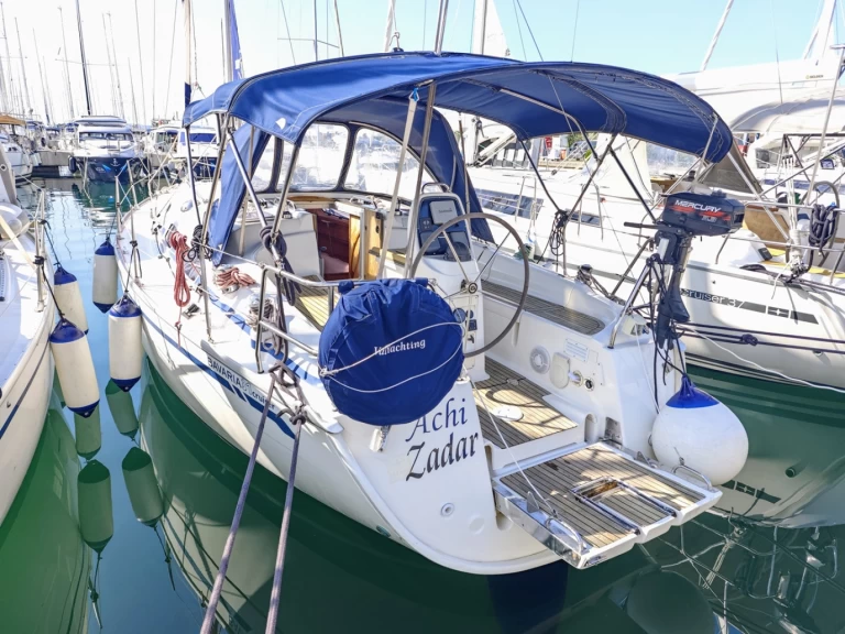 Alquiler de embarcaciones Bavaria Cruiser 31 enSukošan en Samboat