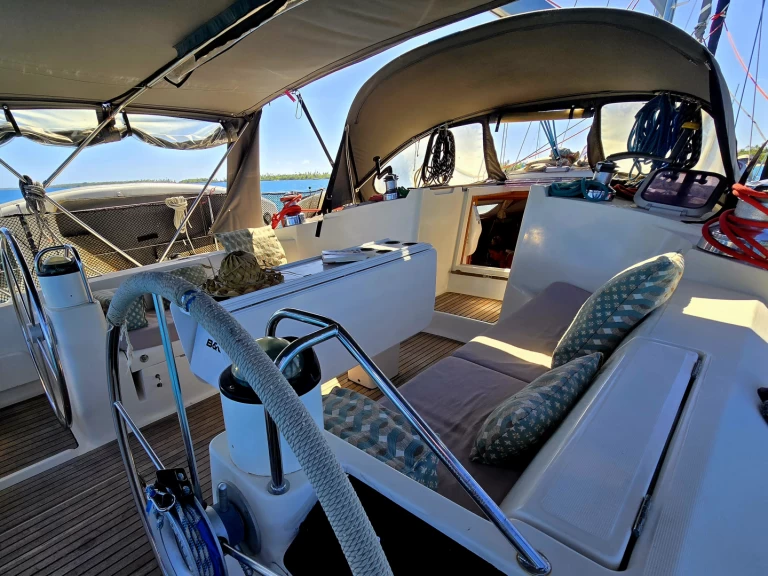 Alquiler de Jeanneau Sun Odyssey 45.2 en Taiohae