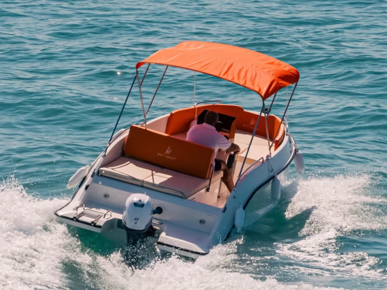 Alquiler de Bey Yacht 18 en Puerto Marina Benalmadena