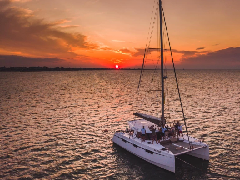 Alquiler Rímini - Nautitech Nautitech 40 Open  en SamBoat