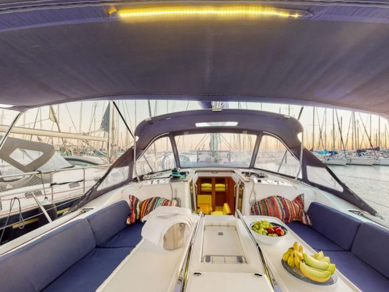 Alquiler de Jeanneau Jeanneau 469 en Álimos