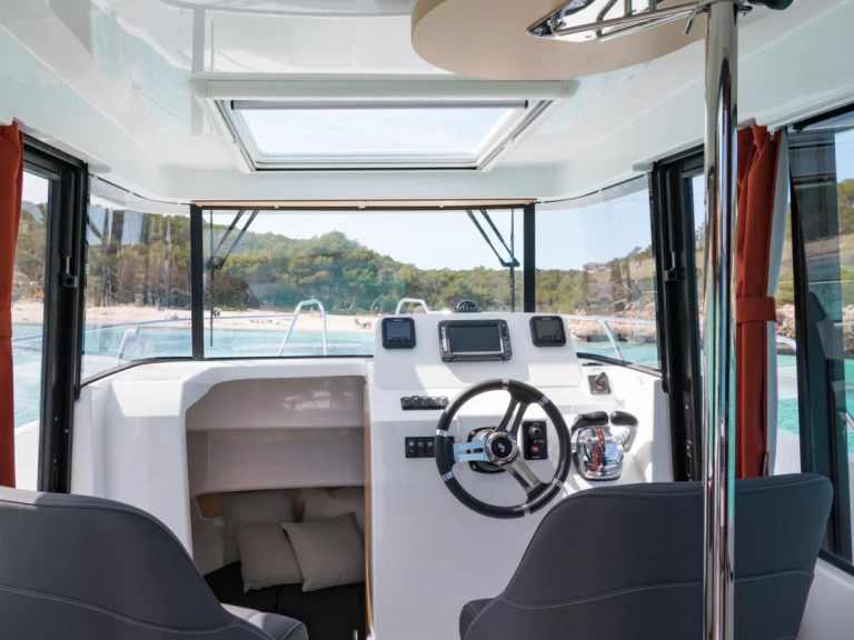 Bénéteau Barracuda 8 de alquiler a Puerto Deportivo Marina de Santander