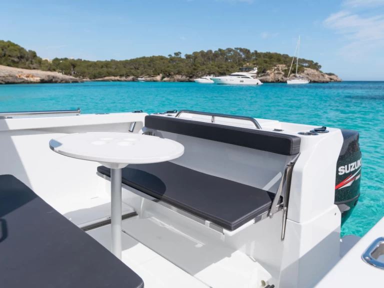 Alquiler de Bénéteau Barracuda 8 en Puerto Deportivo Marina de Santander