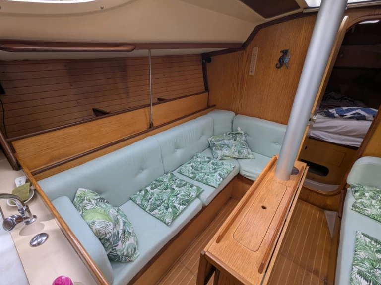 Bénéteau Oceanis 350 de alquiler a Port de Penerf