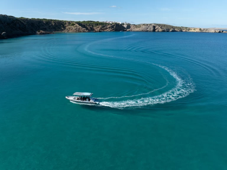 Alquiler Neumática Hydrosport con o sin  título de navegación