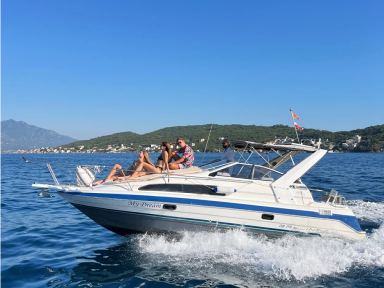 Alquiler de Bayliner Bayliner 2655 Ciera Sunbridge en Kumbor