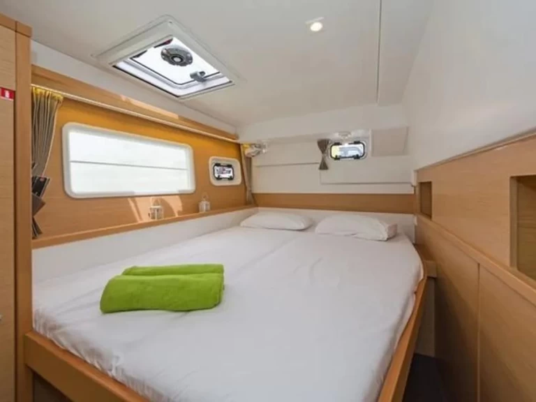 Alquiler Catamarán Lagoon con o sin  título de navegación