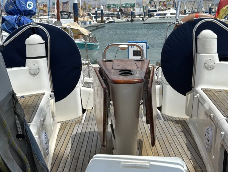 Alquiler Velero Jeanneau con o sin  título de navegación