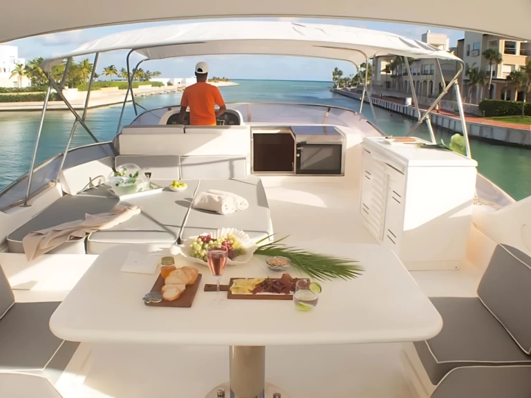 Alquiler La Romana - Custom Made custom en SamBoat