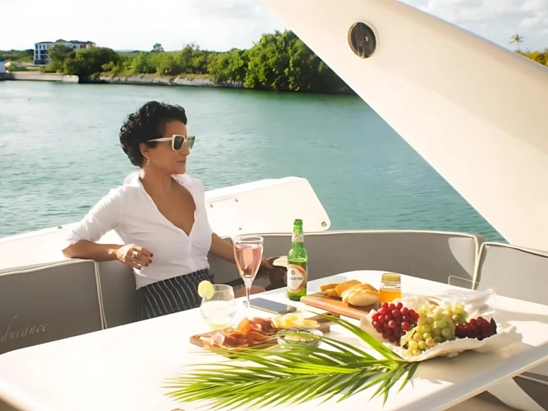 Alquiler de barcos La Romana barato de custom