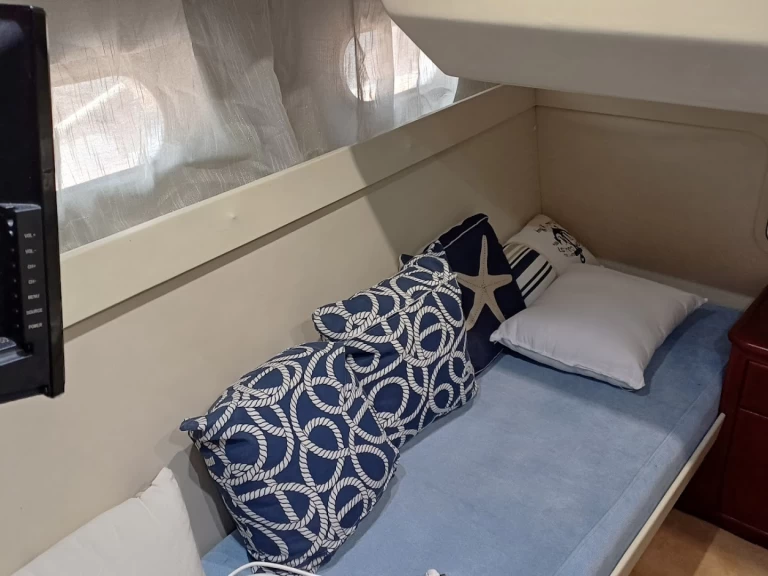 Alquiler de embarcaciones Princess Princess 398 enMar de Cristal en Samboat