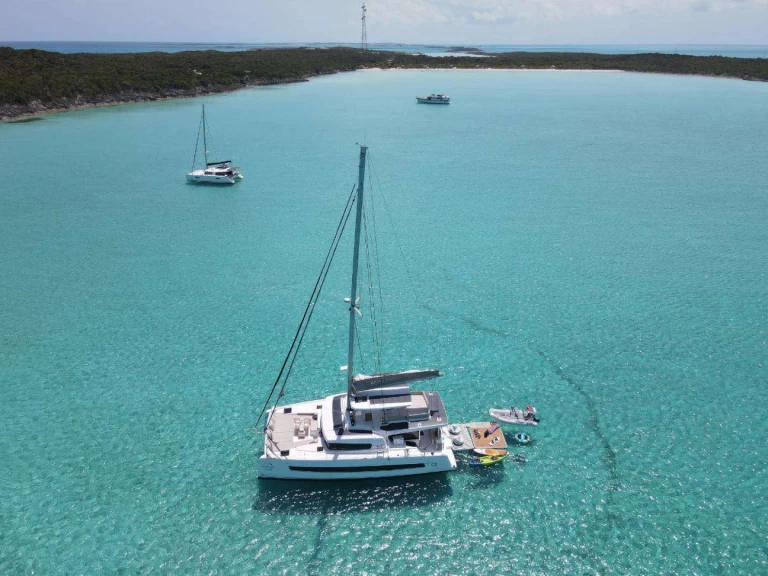 Alquiler de embarcaciones Bali SNAPDRAGON enNassau en Samboat