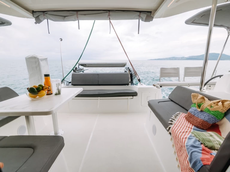 Alquiler Catamarán Excess con o sin  título de navegación