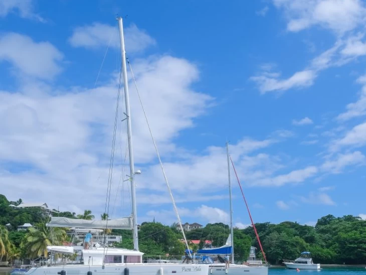 Alquiler de embarcaciones Lagoon Lagoon 450 enParish of Saint George en Samboat