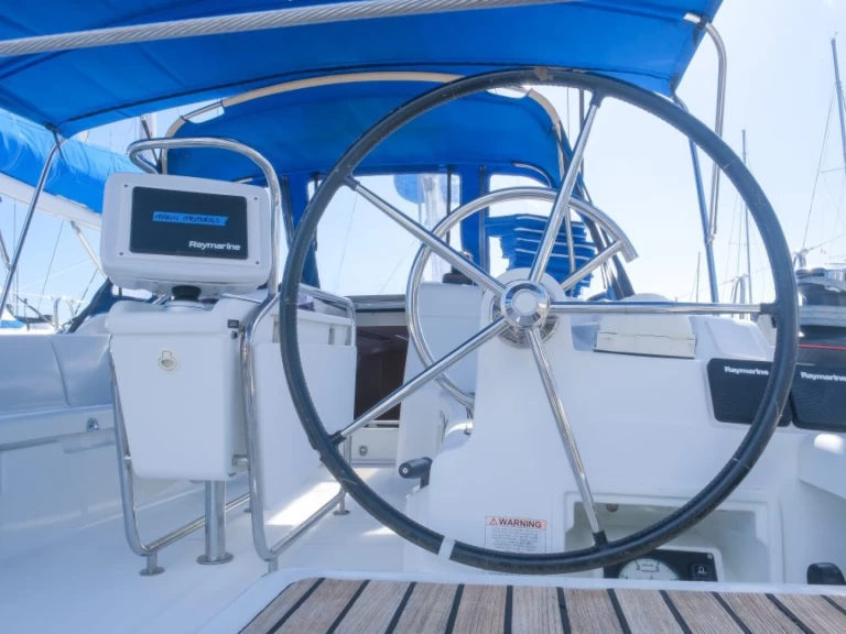 Alquiler de embarcaciones Jeanneau Sun Odyssey 419 enParish of Saint George en Samboat
