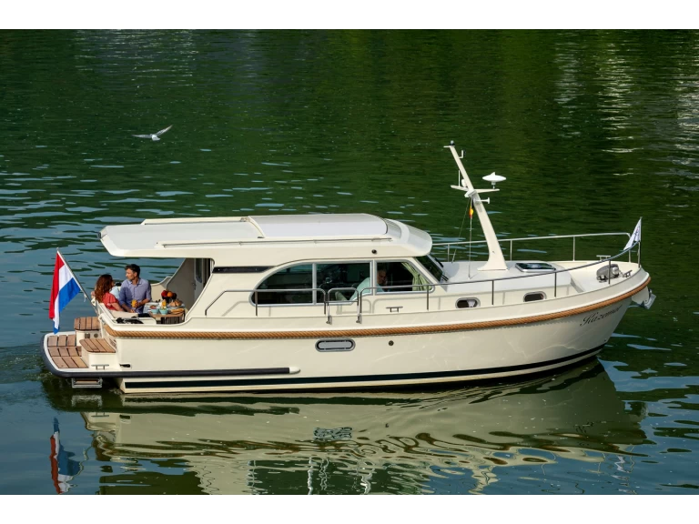 Alquiler de embarcaciones  Linssen Grand Sturdy 30.0 Sedan Intero enMirow en Samboat
