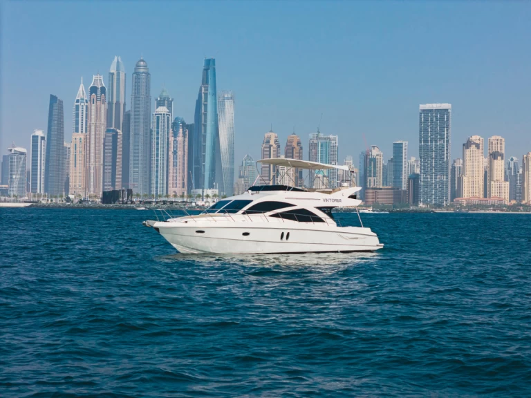 Lancha para alquilar Dubai Marina al mejor precio