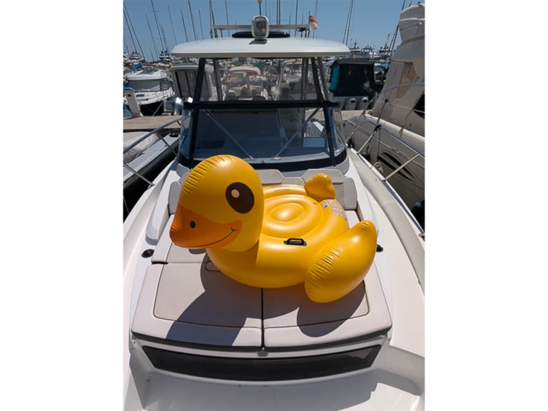 Alquiler Saint-Jean-Cap-Ferrat - Jeanneau Cap Camarat 10.5 WA en SamBoat