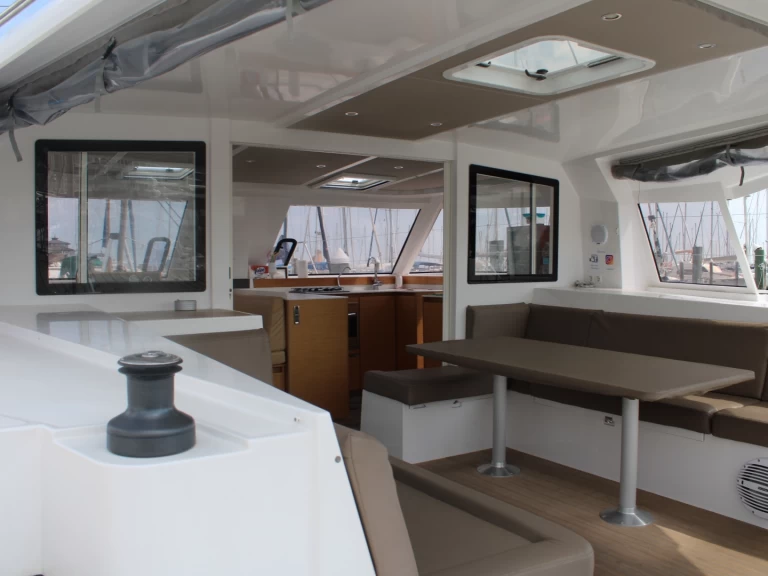 Alquiler de barcos Rímini barato de Nautitech 40 Open 