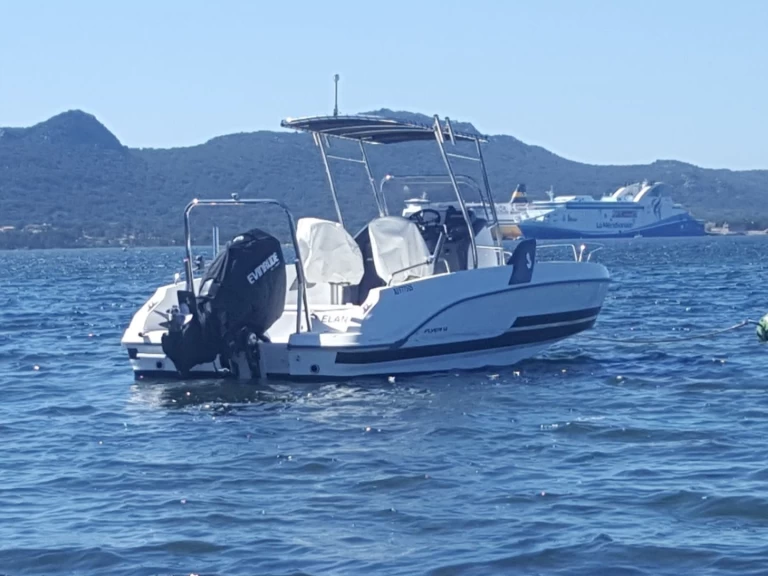 Alquiler de embarcaciones Bénéteau Flyer 6.6 SPACEdeck enPorto-Vecchio en Samboat