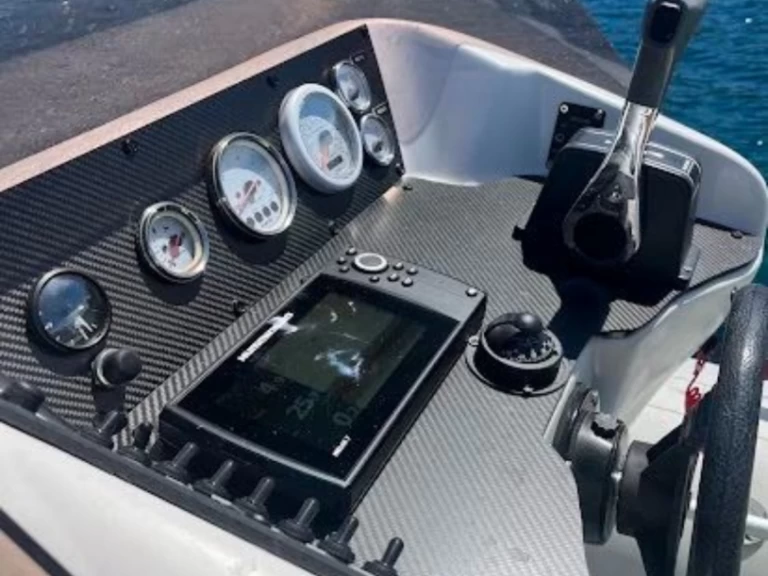 Alquiler de Arimar X-Cellence 730 en Mandelieu-la-Napoule