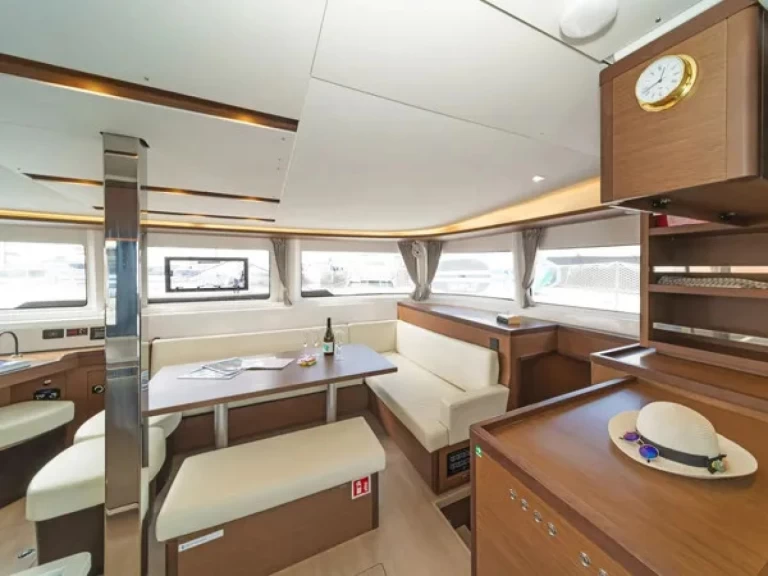 Alquiler Catamarán en Álimos - Lagoon Lagoon 46