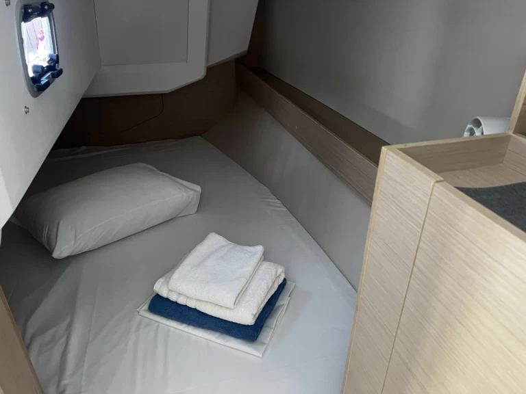 Alquiler de Velero, con o sin patrón Bénéteau Volos