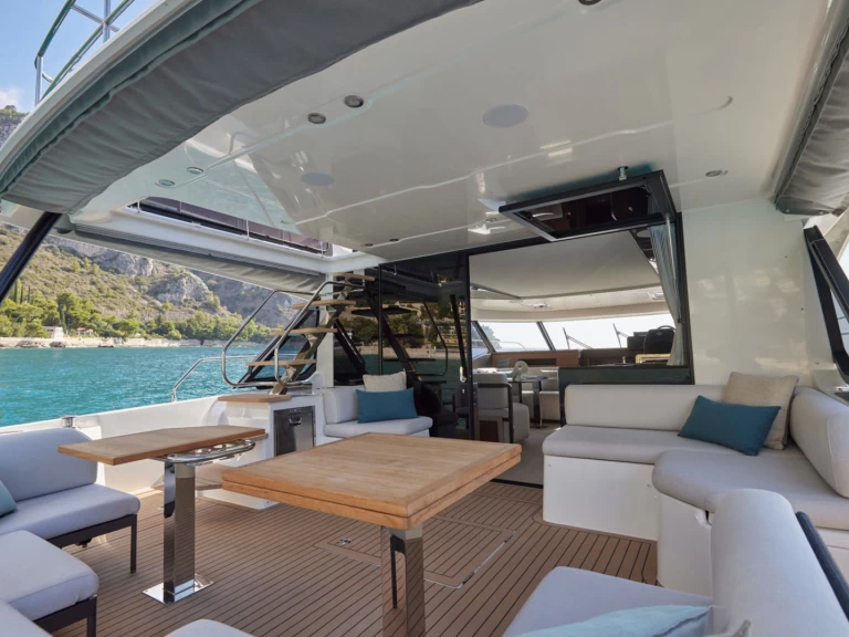 Alquiler Lancha Prestige con o sin  título de navegación