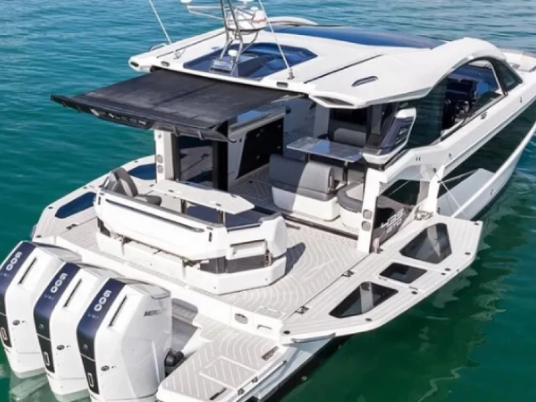 Lancha para alquilar Ayia Napa al mejor precio