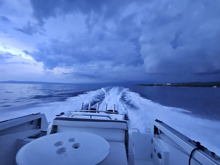 Alquiler de embarcaciones Bénéteau Beneteau Barracuda 8 enSplit en Samboat