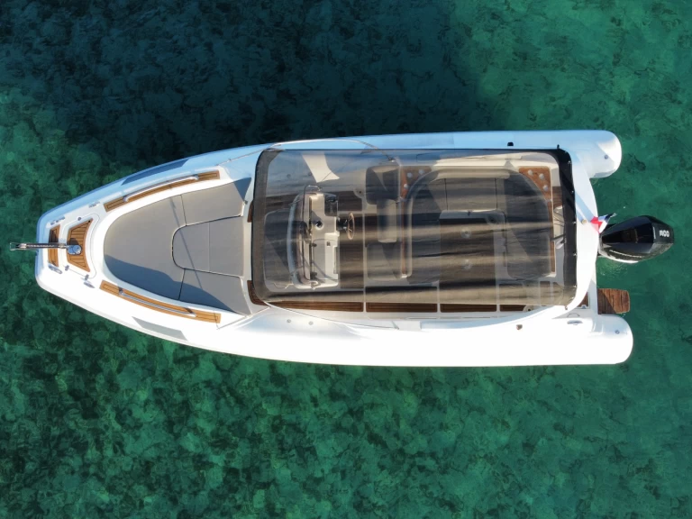 Lomac Lomac 800 IN de alquiler a Porto-Vecchio