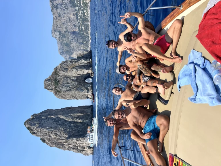 Lancha para alquilar Castellammare di Stabia al mejor precio