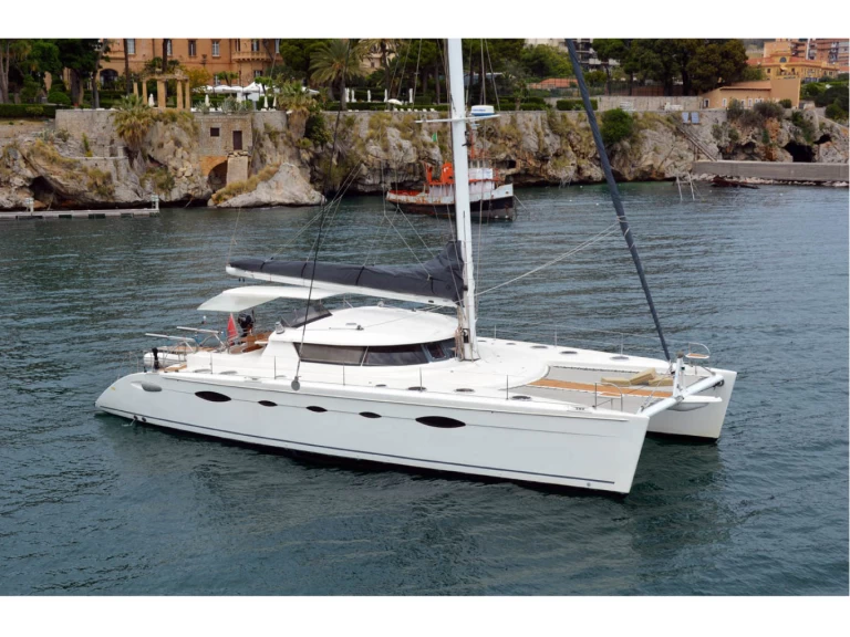 Alquiler de Fountaine Pajot Eleuthera 60 en Capo d'Orlando