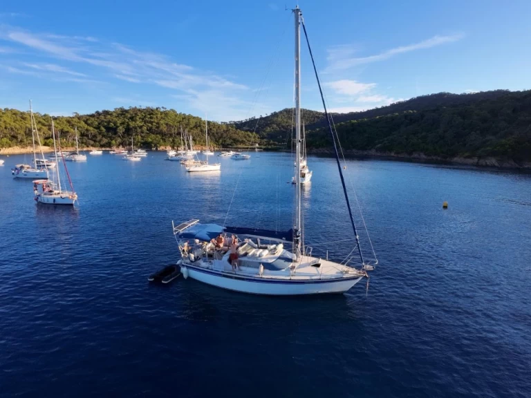 Alquiler de embarcaciones Jouet 1040 MS enHyères en Samboat