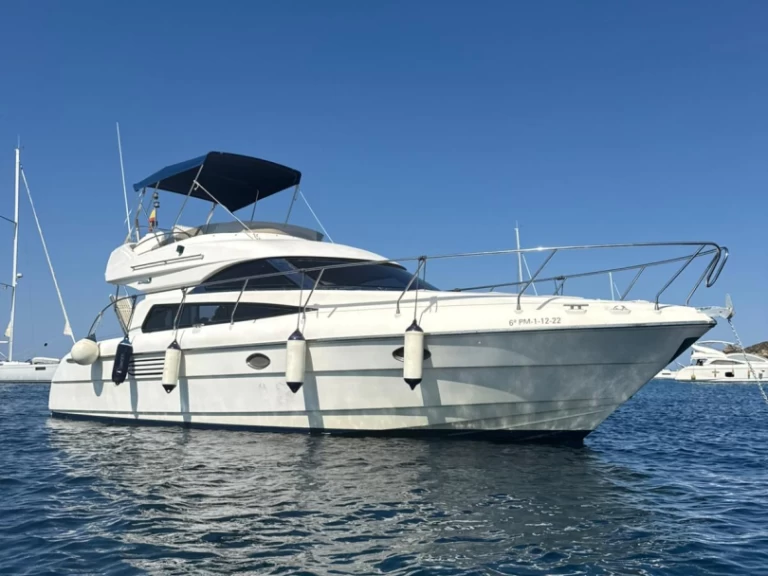 Alquiler de Astondoa Astondoa 39 AS en Marina de Dénia