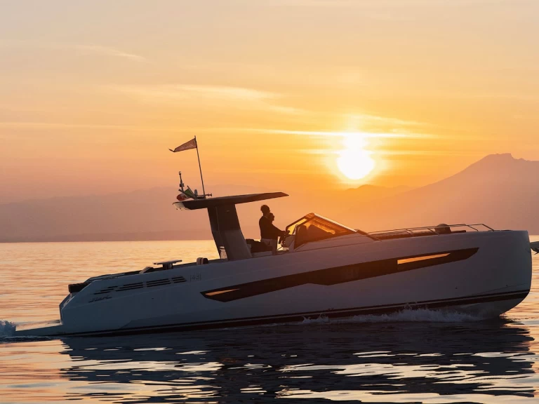 Alquiler de Fiart Fiart Seawalker 43 en Antibes