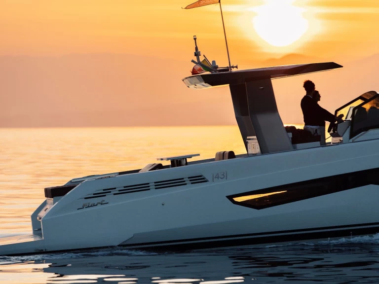 Fiart Fiart Seawalker 43 de alquiler a Antibes