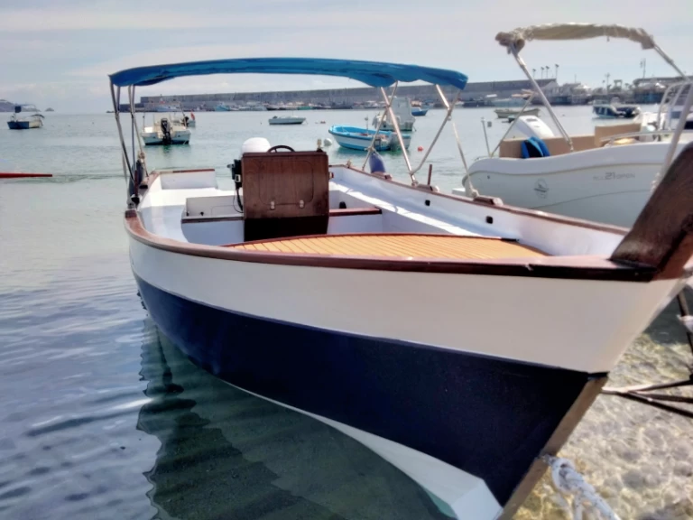 Alquiler de Lancha, con o sin patrón Lancia Giardini-Naxos