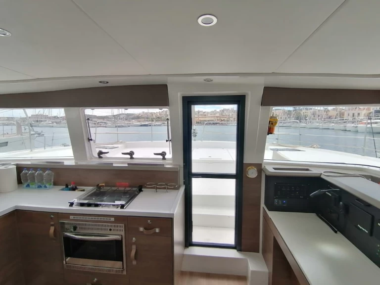 Bali Bali 4.2 de alquiler a Lávrio