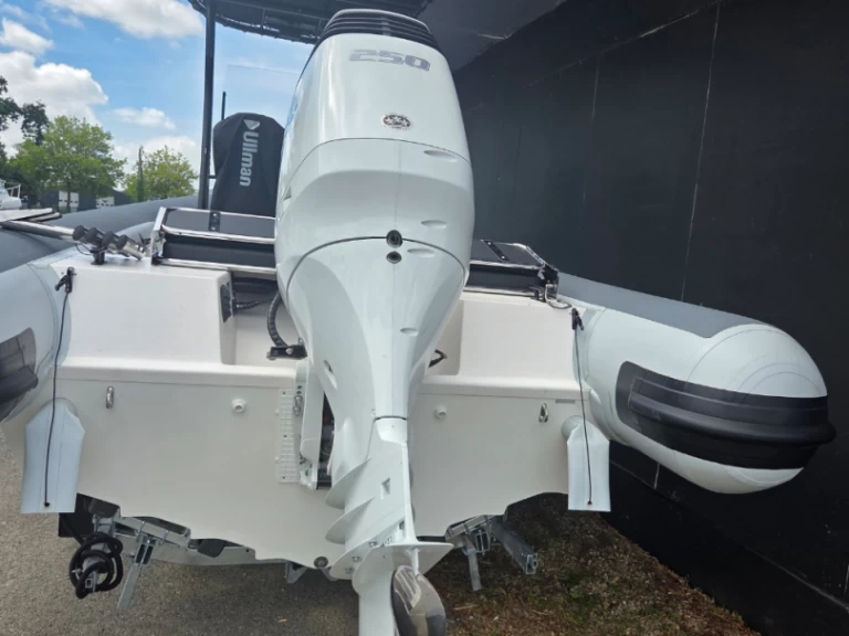 Alquiler Arzon - Searib's SR 760 PRO en SamBoat