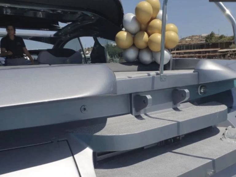 Pershing Pershing 65 de alquiler a Ornós