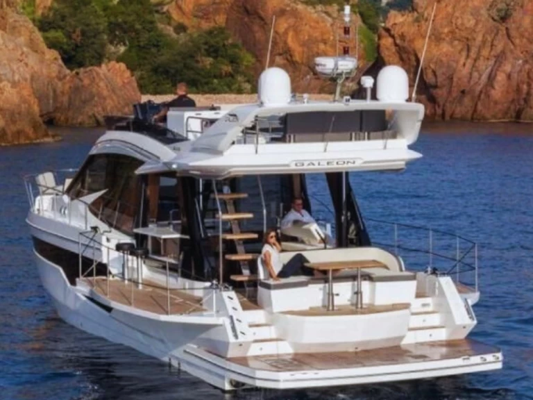 Alquiler de Galeon Galeon 500 Fly en Cannes